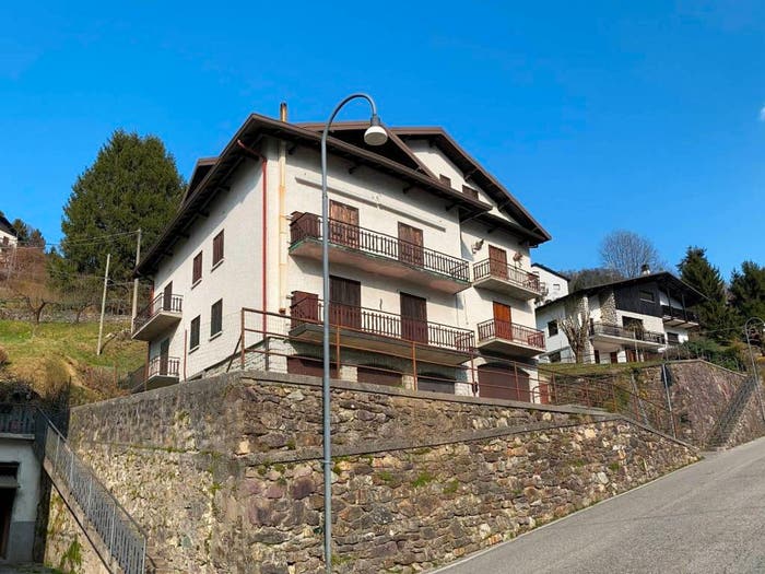 Appartamento bilocale in vendita in Via Brolo, Bordogna, Roncobello