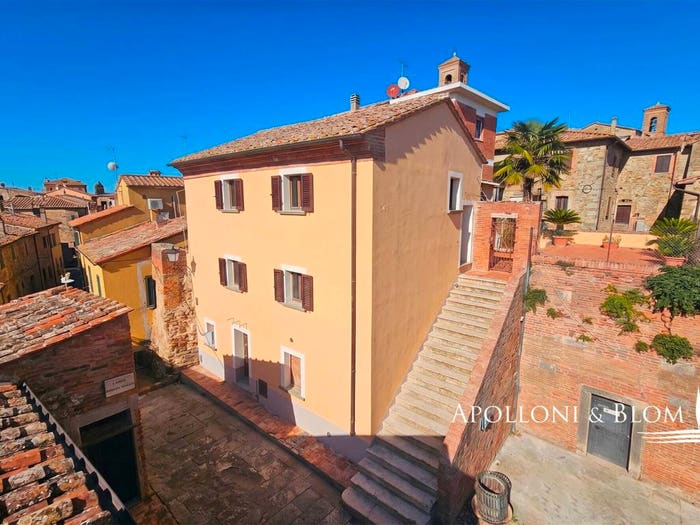 Appartamento con 6 locali in vendita in Via Padule, Valiano, Montepulciano