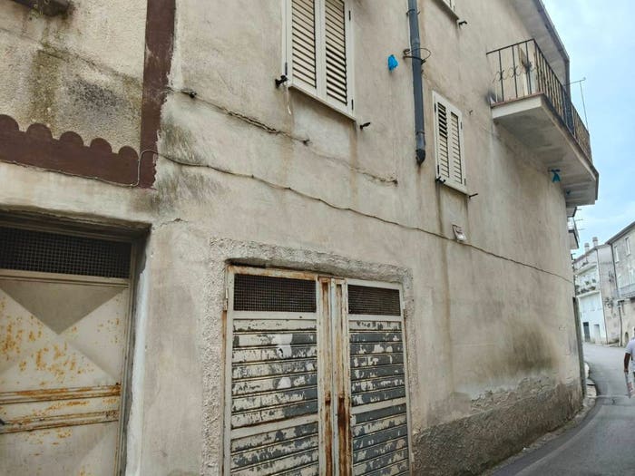 Casa con 6 locali in vendita in Via Piave, Campagnola, Marzano Appio