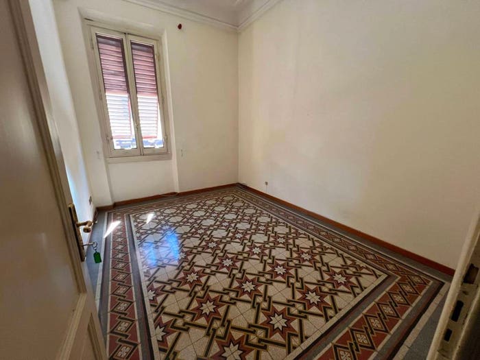Appartamento con 6 locali in vendita in Beccaria Colombo, Firenze