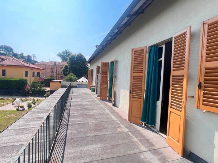 Casa con 6 locali in vendita in Frazione Quarto Inferiore, Quarto Valenzani, Asti