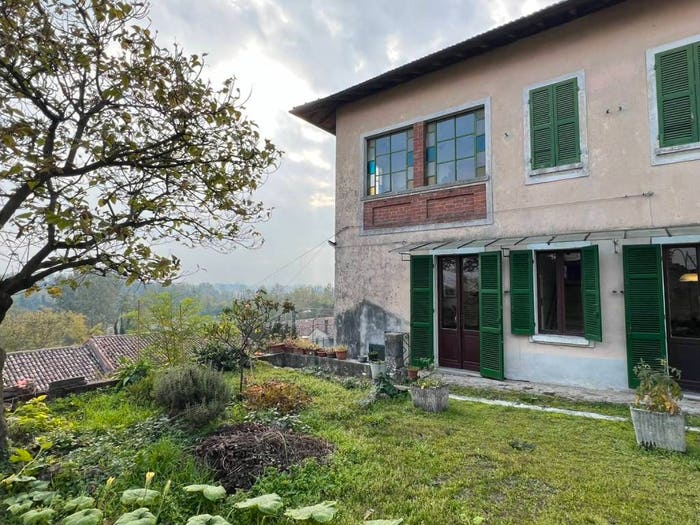 Casa con 6 locali in vendita in Via Cesare Battisti, Montecastello