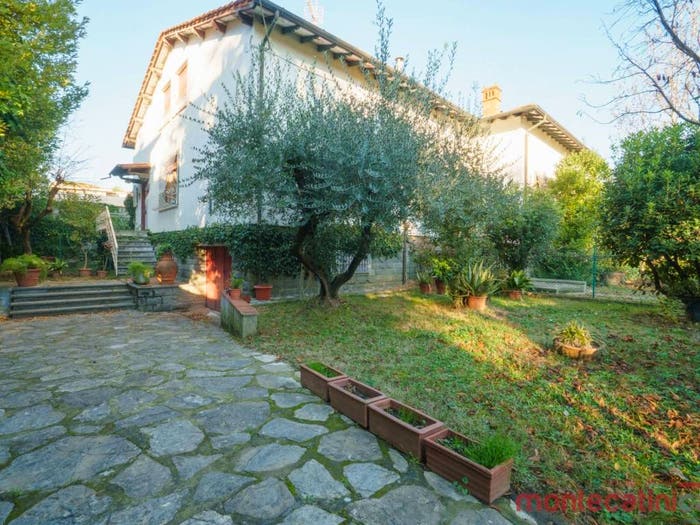 Casa con 6 locali in vendita in Via Enrico Magnani, MontecatiniTerme