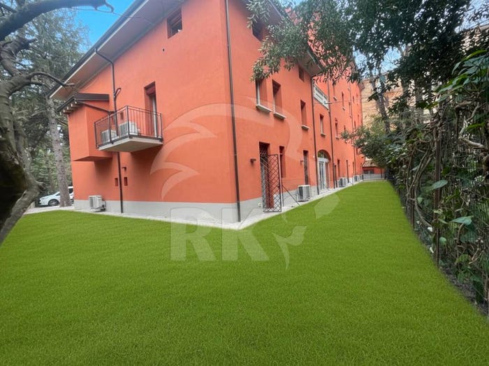 Appartamento bilocale in vendita in via Castiglione, Colli Castiglione, Bologna
