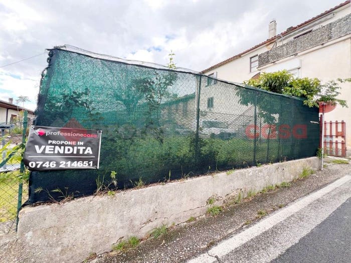 Appartamento con 6 locali in vendita in via Borgo Provaroni, Villa Provaroni, Poggio Bustone