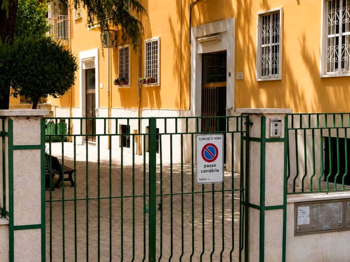 Appartamento quadrilocale in vendita in Via Savona, Villa Fiorelli, Roma