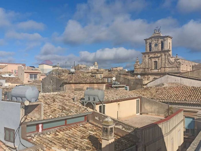 Casa con 6 locali in vendita in via terlato, Centro, Chiaramonte Gulfi