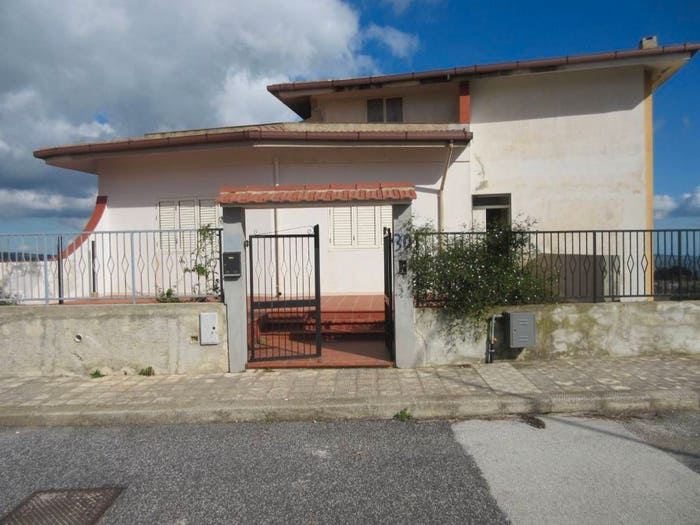 Casa con 5 locali in vendita in Via Aldo Moro, Buscemi