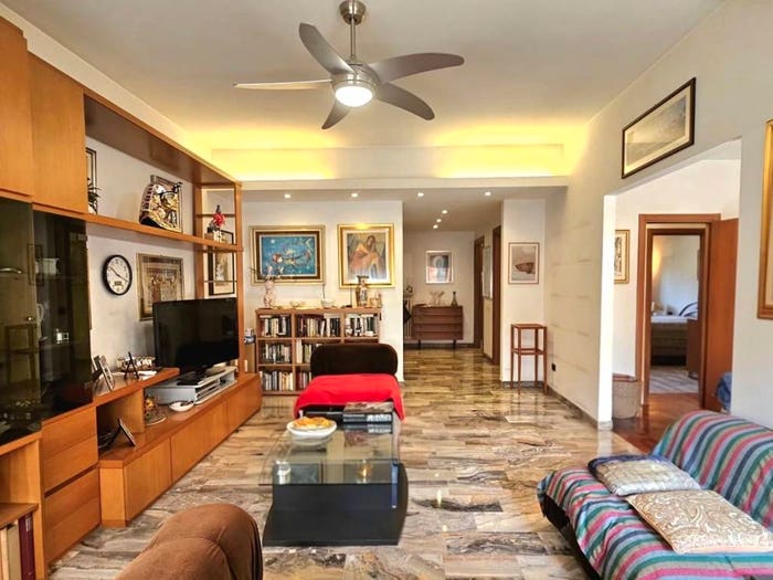 Appartamento trilocale in vendita in Via Ajaccio, Città Studi, Milano