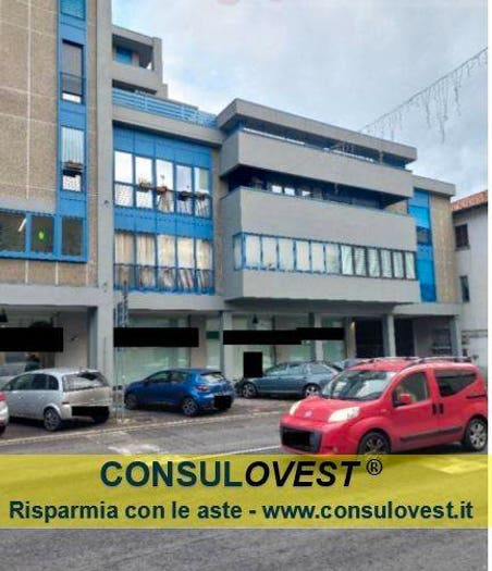 Appartamento quadrilocale in vendita in Piazzale Camerlata, Camerlata Rebbio, Como