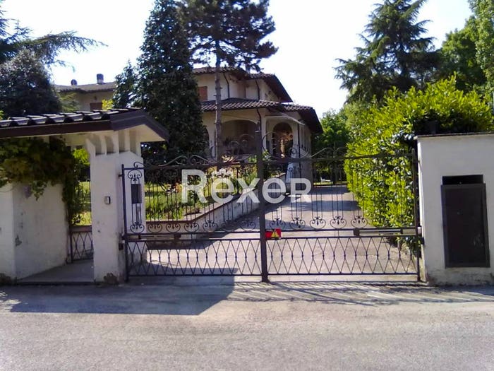 Appartamento con 6 locali in vendita in Via Giordano, Montale Rangone, Castelnuovo Rangone