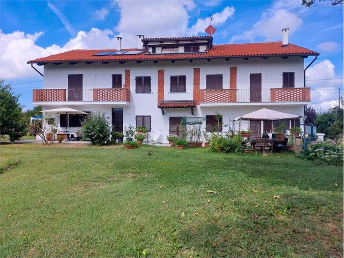 Casa con 6 locali in vendita in via Trinità, Colombotto, Salmour