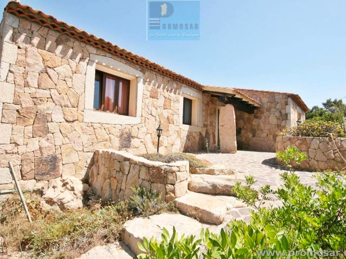 Casa con 6 locali in vendita in Via San Giorgio, Palau