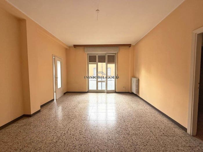 Appartamento trilocale in vendita in Via Enrico Toti, Abbiategrasso