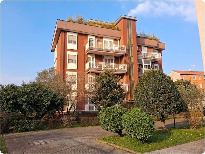 Appartamento trilocale in vendita in Via Don Luigi Guanella, Baranzate