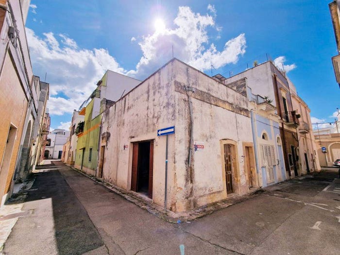 Casa bilocale in vendita in Via Luigi Settembrini, Cutrofiano