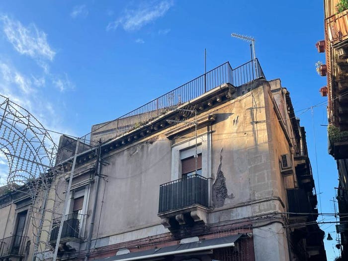Appartamento con 6 locali in vendita in Palestro, Catania