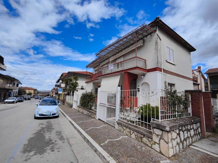 Appartamento quadrilocale in vendita in via salvatore pescatore, Sala, Serino