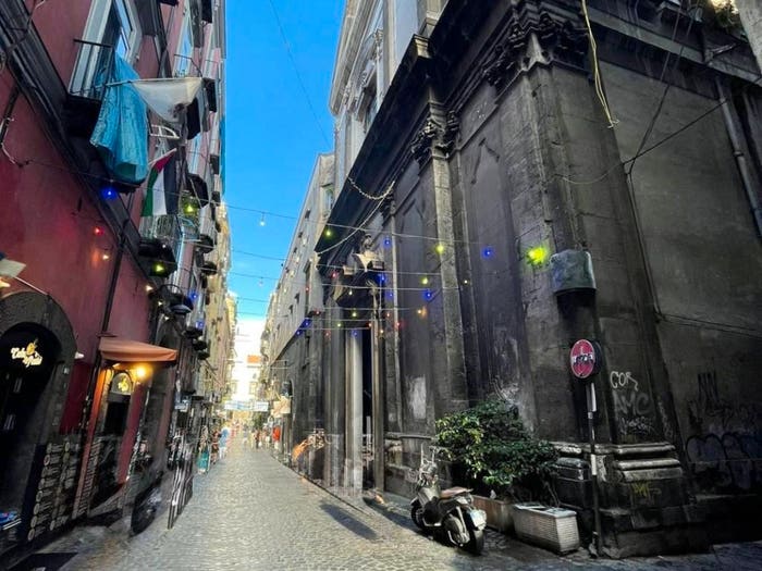 Appartamento bilocale in vendita in Vico Nuovo della Pace, Tribunali, Napoli