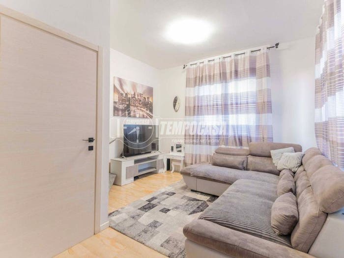 Appartamento quadrilocale in vendita in Via Monte Cervino, Centro, Bollate