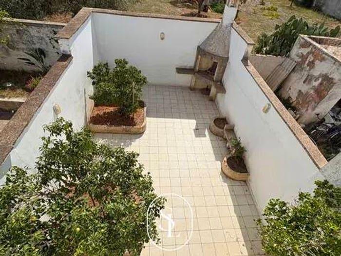 Appartamento con 6 locali in vendita in Via Castriota, Calimera