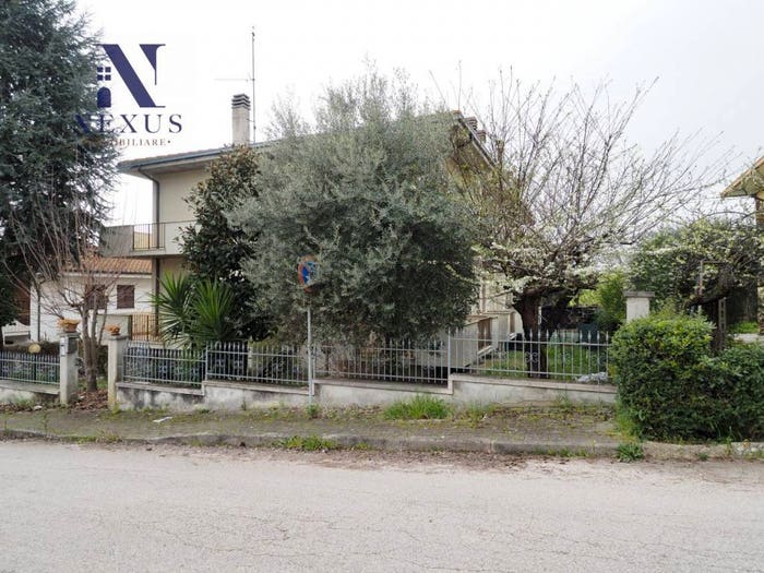 Appartamento trilocale in vendita in Via della Libertà, Centro, Monte Porzio