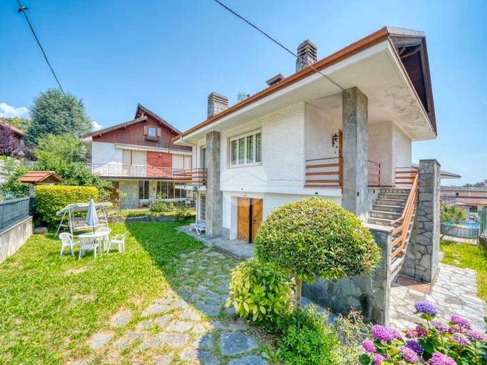 Casa con 6 locali in vendita in Via Sereno Boero, Coazze