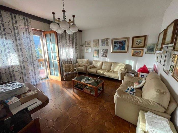Casa con 6 locali in vendita in Via Nicolò Zeno, Sottomarina, Chioggia
