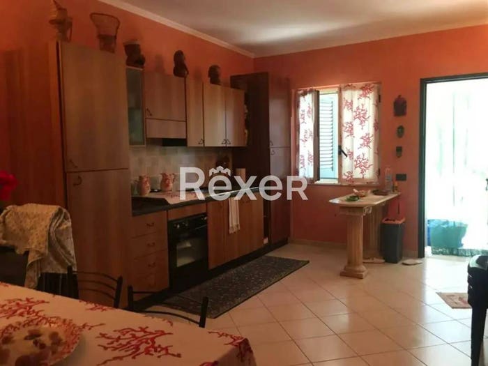 Casa con 6 locali in vendita in Via Mingardina, Centola