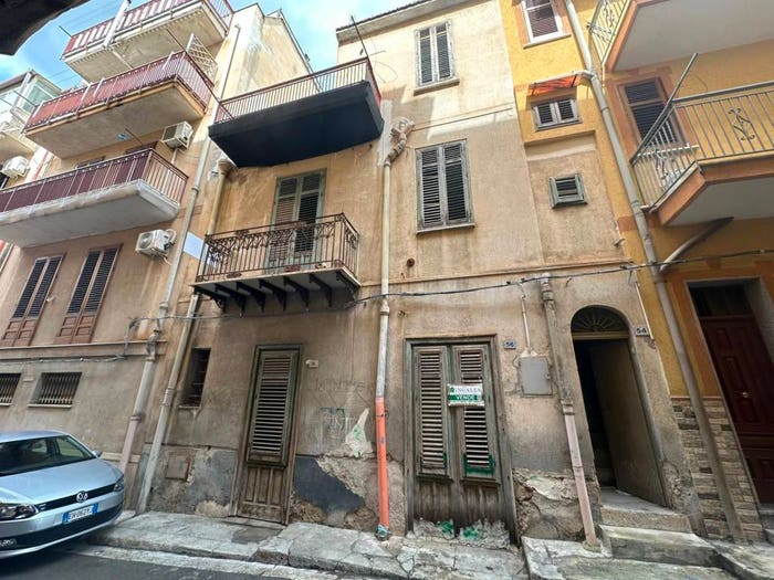Casa con 6 locali in vendita in Via Domenico Lo Monaco, Centro, Bagheria