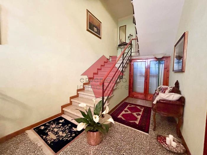 Casa con 6 locali in vendita in Via Val d'Orme, Pozzale Case Nuove, Empoli