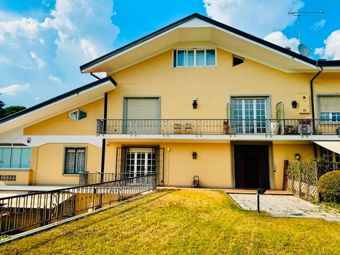 Appartamento con 5 locali in vendita in Via Rivoli, Villarbasse