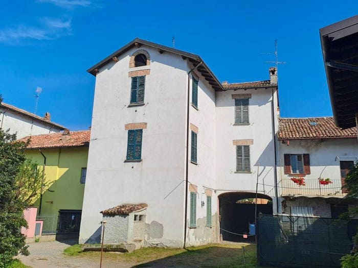 Casa con 5 locali in vendita in Via Martiri della Libertà, Centro, Santa Giuletta