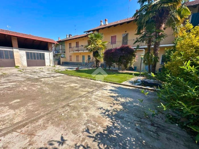 Casa con 6 locali in vendita in Via Roma, Centro, Tronzano Vercellese