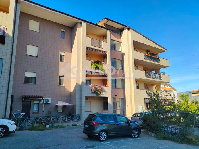 Appartamento trilocale in vendita in Via Sibari loc Settimo, Settimo, Montalto Uffugo