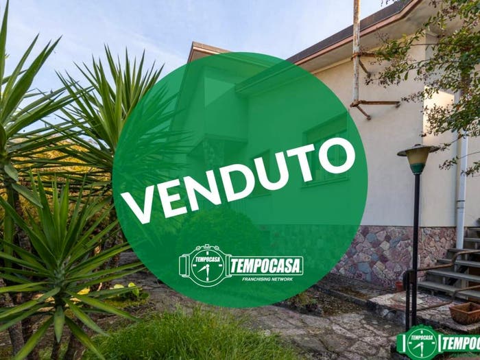 Casa con 6 locali in vendita in Via Buonviaggio, Favaro La Lobbia, La Spezia
