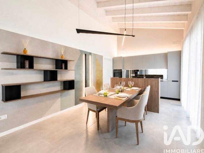 Casa quadrilocale in vendita in Via Tessere, Castiglione delle Stiviere