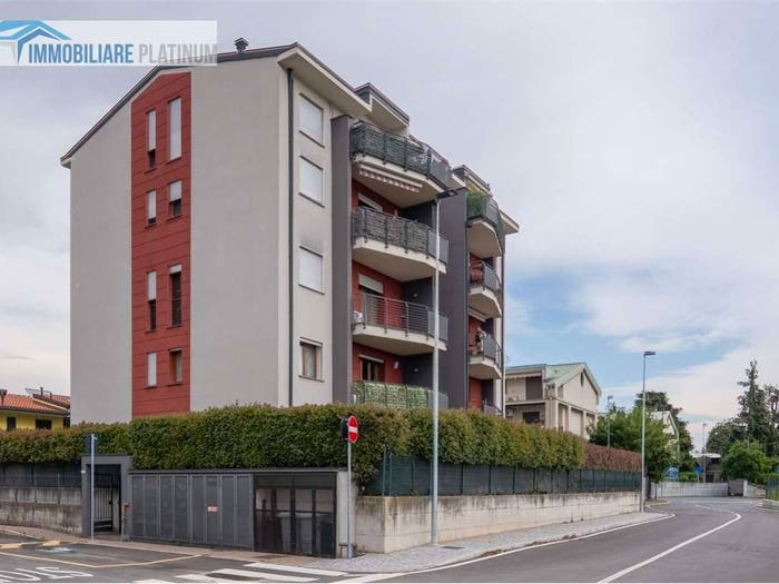 Appartamento quadrilocale in vendita in via sacconi, Stazione, Lissone