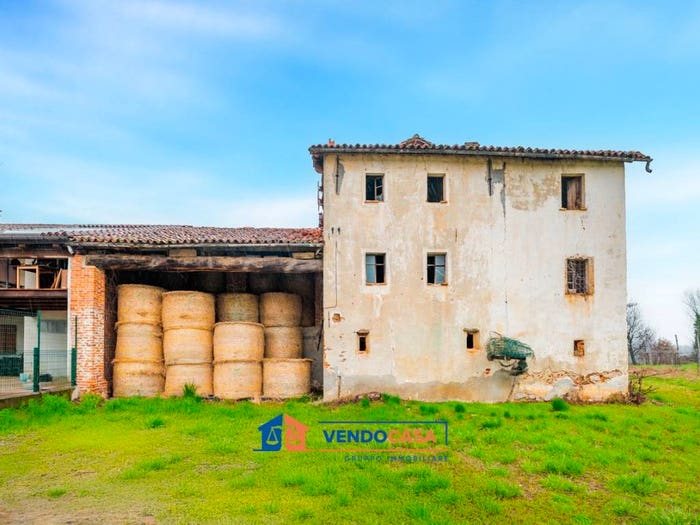 Casa con 5 locali in vendita in Strada San Giovanni dei Quassini, Merlo Mezzavia Beila, Mondovì