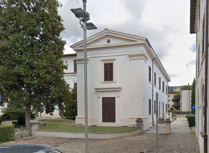 Appartamento quadrilocale in vendita in Via Ammiraglio Burzagli, Città, Montevarchi