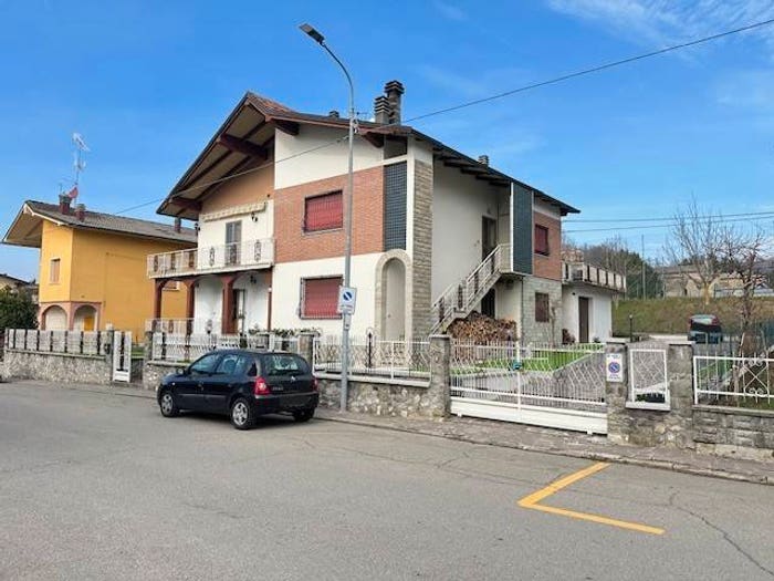 Appartamento con 5 locali in vendita in Centro, Pavullo nel Frignano