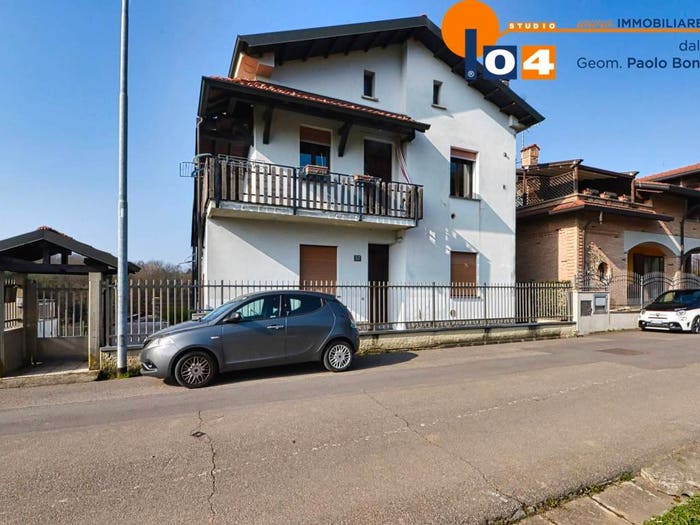 Casa trilocale in vendita in Via Vicenza, Cesano Maderno