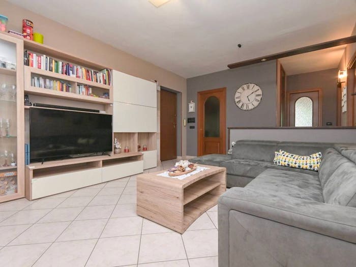 Appartamento quadrilocale in vendita in Via Felice Chiò, Centro, Crescentino