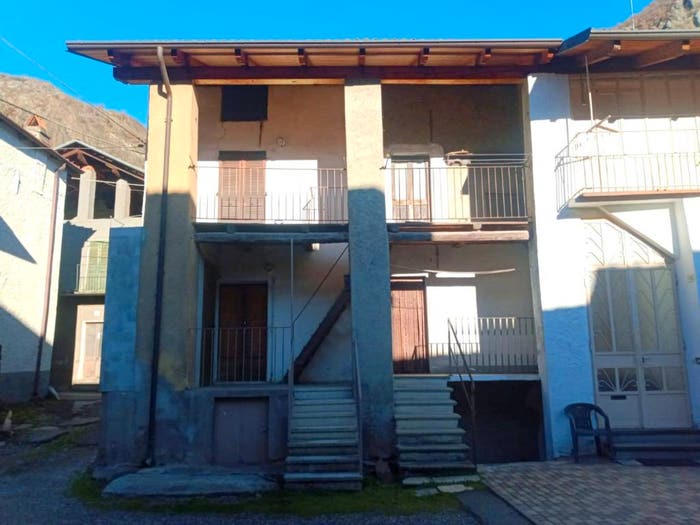 Casa quadrilocale in vendita in Via Don Anselmetti, Centro, Caprie