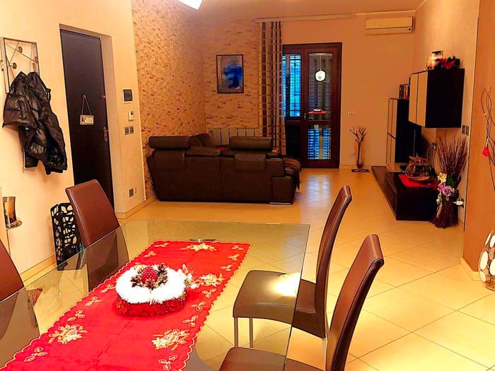 Appartamento con 5 locali in vendita in Via Bolzano, Pozzillo Stazzo Santa Tecla, Acireale