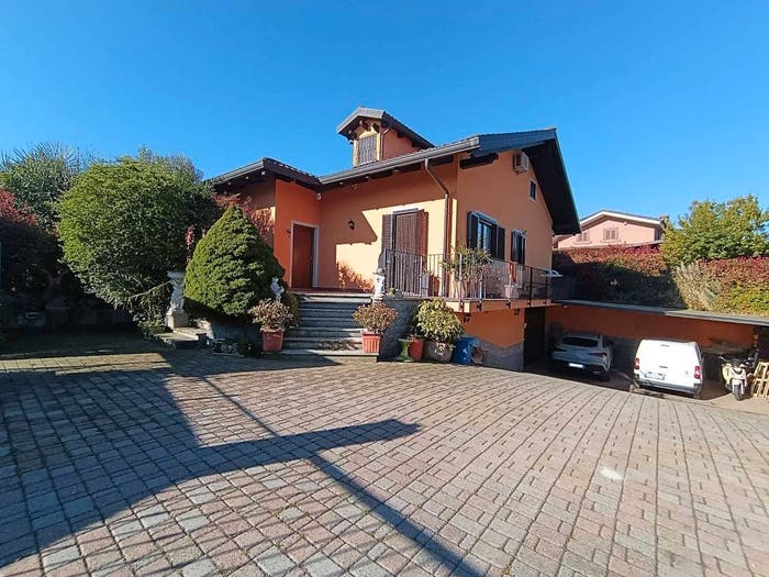 Casa con 6 locali in vendita in Via Giovanni Falcone e Paolo Borsellino, Rivarossa
