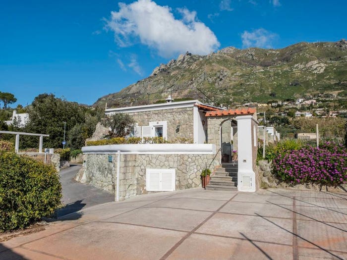 Casa con 6 locali in vendita in Via San Giuseppe, Centro, Forio