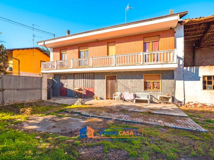 Casa quadrilocale in vendita in Via Astegiana, Centro, Moretta