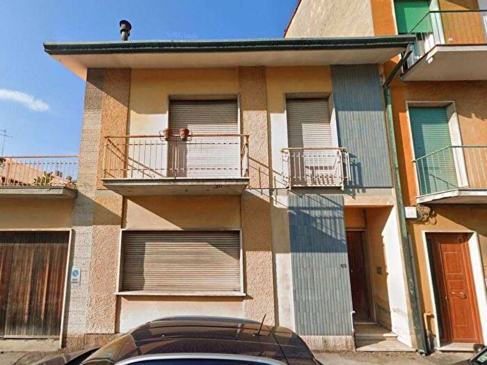 Appartamento con 6 locali in vendita in Via Antonio Rosmini, Marco Polo Don Bosco, Viareggio