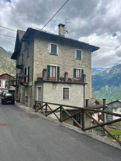 Appartamento trilocale in vendita in Località Primolo, Primolo, Chiesa in Valmalenco